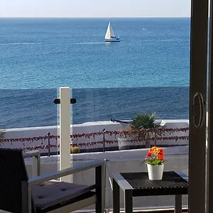 https://apartamentos-capellania.in-canary-islands.com